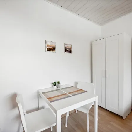 Home2stay Apartmenthaus Kitchen,wifi,parking *** Apartment *